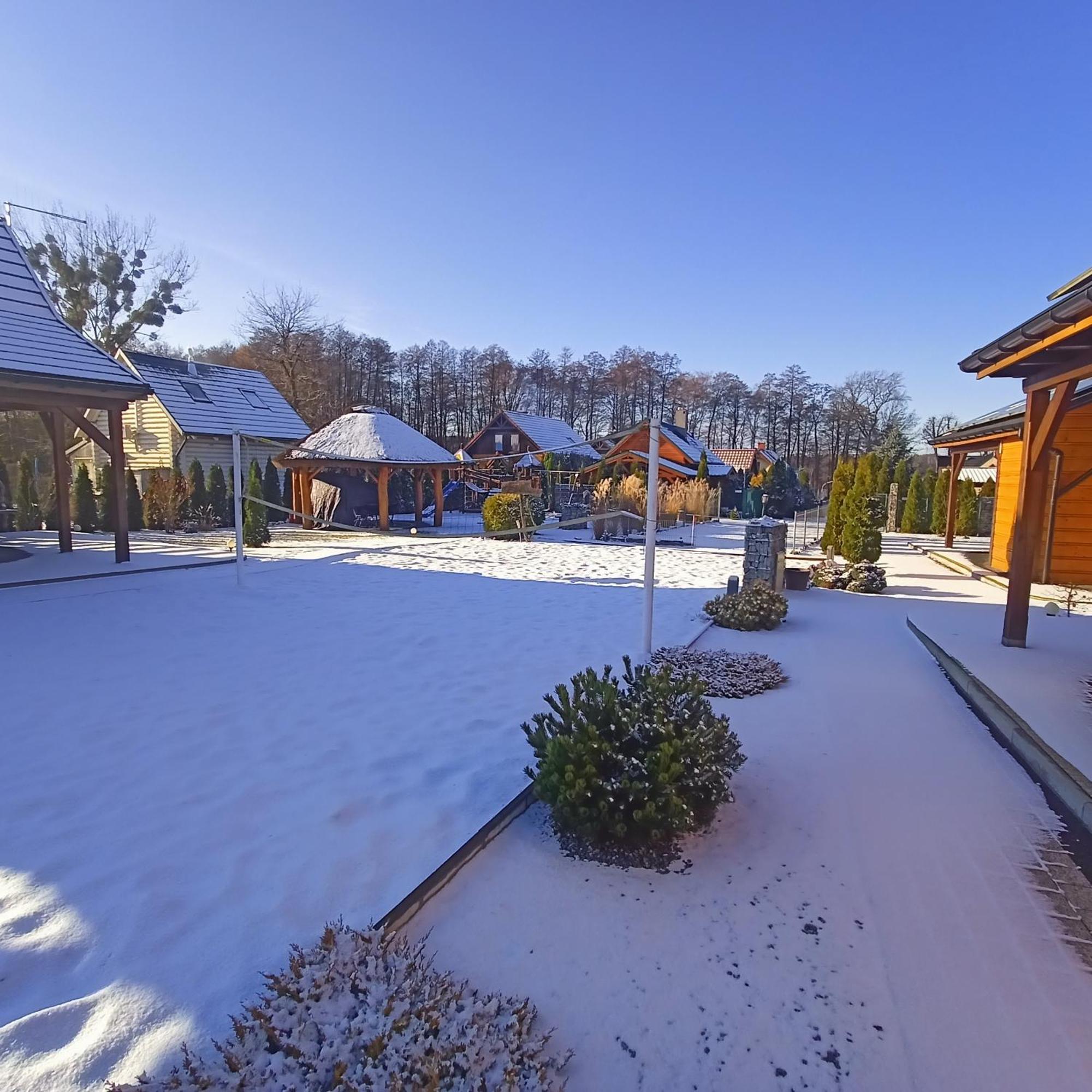Bacowki Nad Jeziorem Goszcza Lubrza  Exterior foto