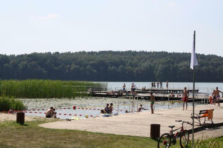 Bacowki Nad Jeziorem Goszcza Lubrza  Exterior foto