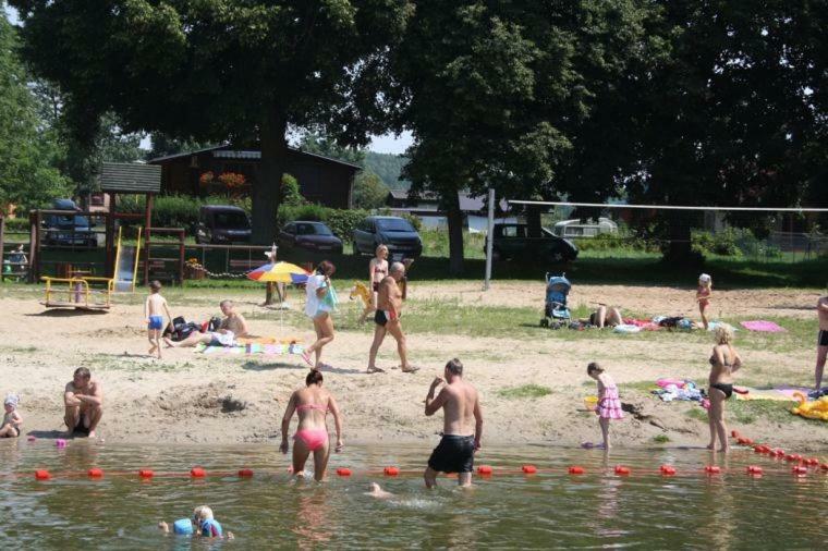 Bacowki Nad Jeziorem Goszcza Lubrza  Exterior foto